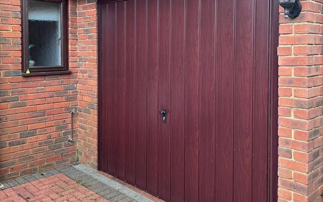 Vertical Rib Canopy Door in Rosewood